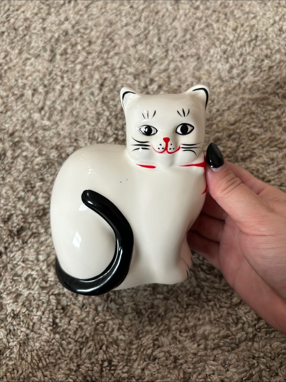 Vintage White Ceramic Cat Figurine coin bank